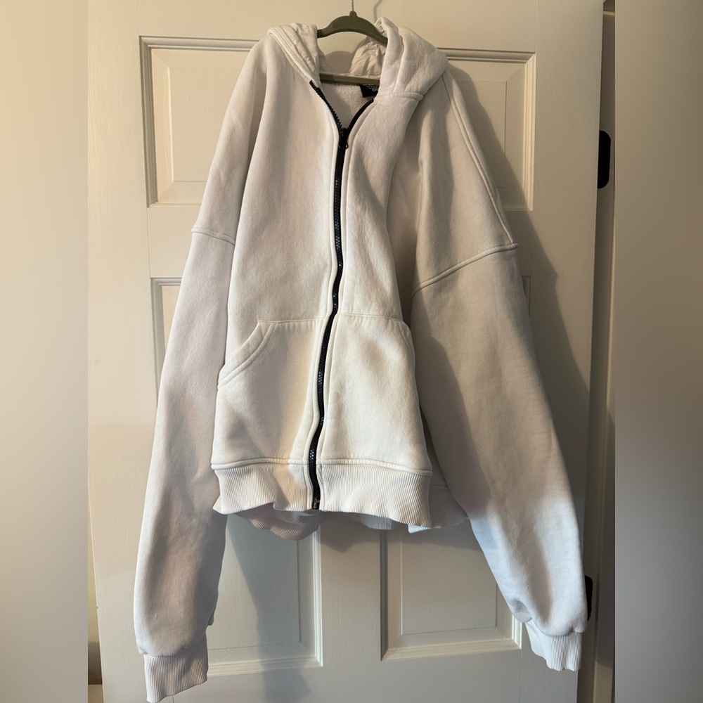 Booty by Brabants boyfriend sweatshirt OS white